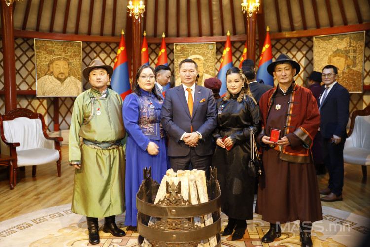 E6eM2AM7HvcO97X5Q6mwPZJZxq07L9ofBJUDuyUv